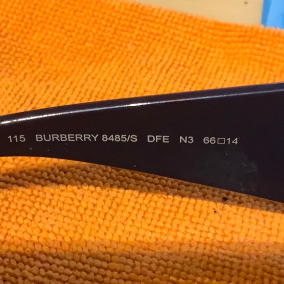 Burberry Women’s Blue sunglasses - Picture 3 of 3
